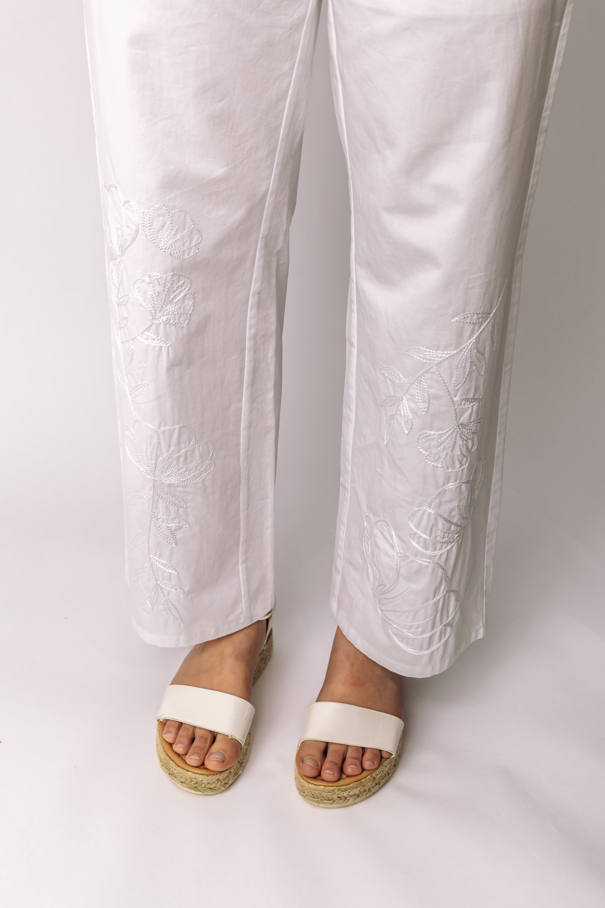 Embroidered Straight Leg Pant prettied